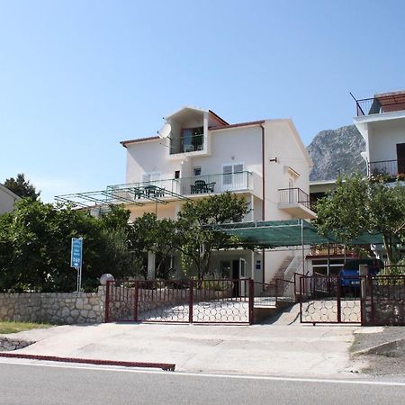 Apartments And Rooms With Parking Space Gradac, Makarska - 6819 Градац Экстерьер фото