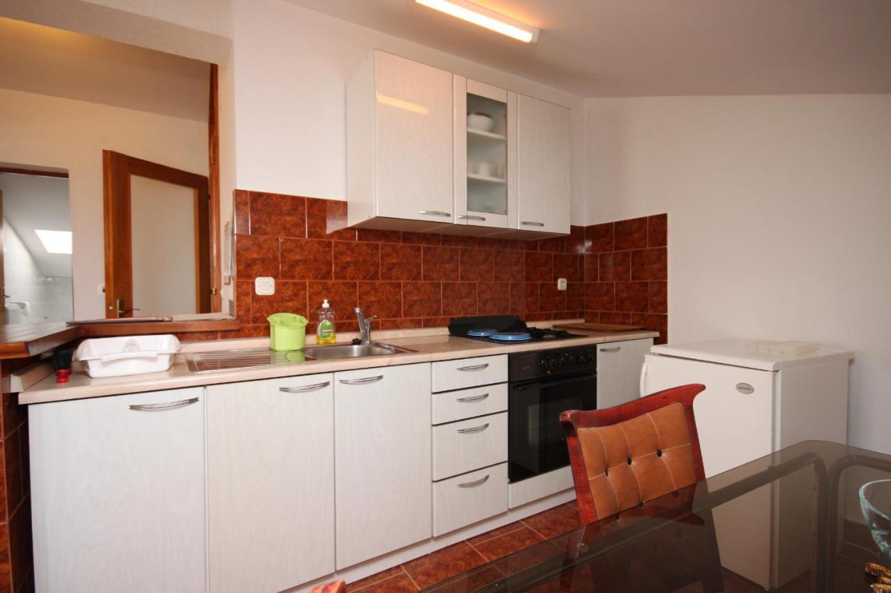 Apartments And Rooms With Parking Space Gradac, Makarska - 6819 Градац Экстерьер фото
